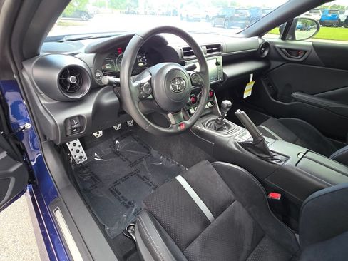 Used 2026 Toyota GR86 Premium w/ Performance Package RWD image 27