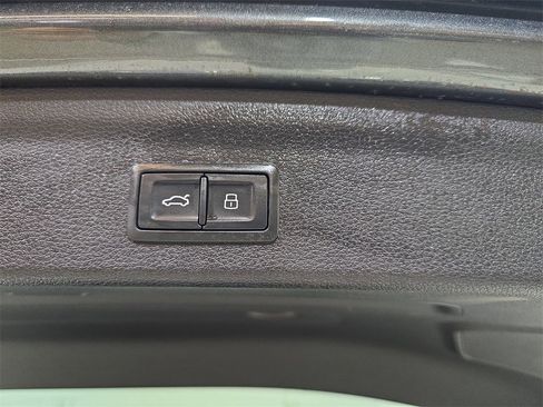 Used 2025 Audi Q3 2.0T Premium Plus w/ Premium Plus Package image 16