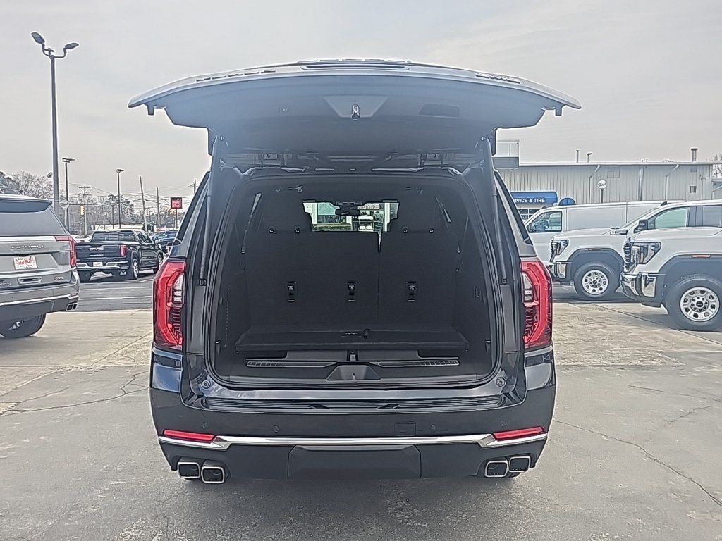 Used 2026 GMC Yukon XL Denali w/ Sun & Power Step Package AWD/4WD image 10