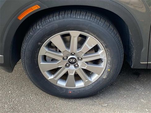 Used 2023 Hyundai Palisade SE image 6