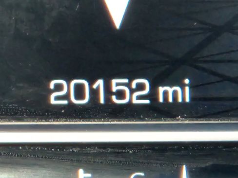 Used 2023 GMC Sierra 1500 SLE w/ Preferred Package image 17