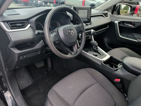 Used 2022 Toyota RAV4 XLE w/ Convenience Package AWD/4WD image 18