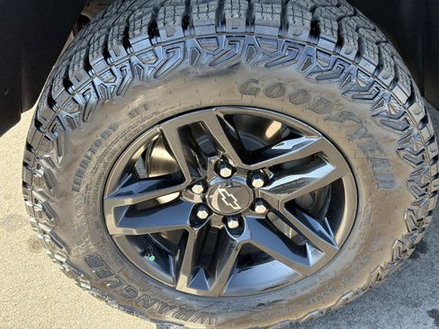 Certified 2024 Chevrolet Silverado 1500 Custom Trail Boss AWD/4WD image 8