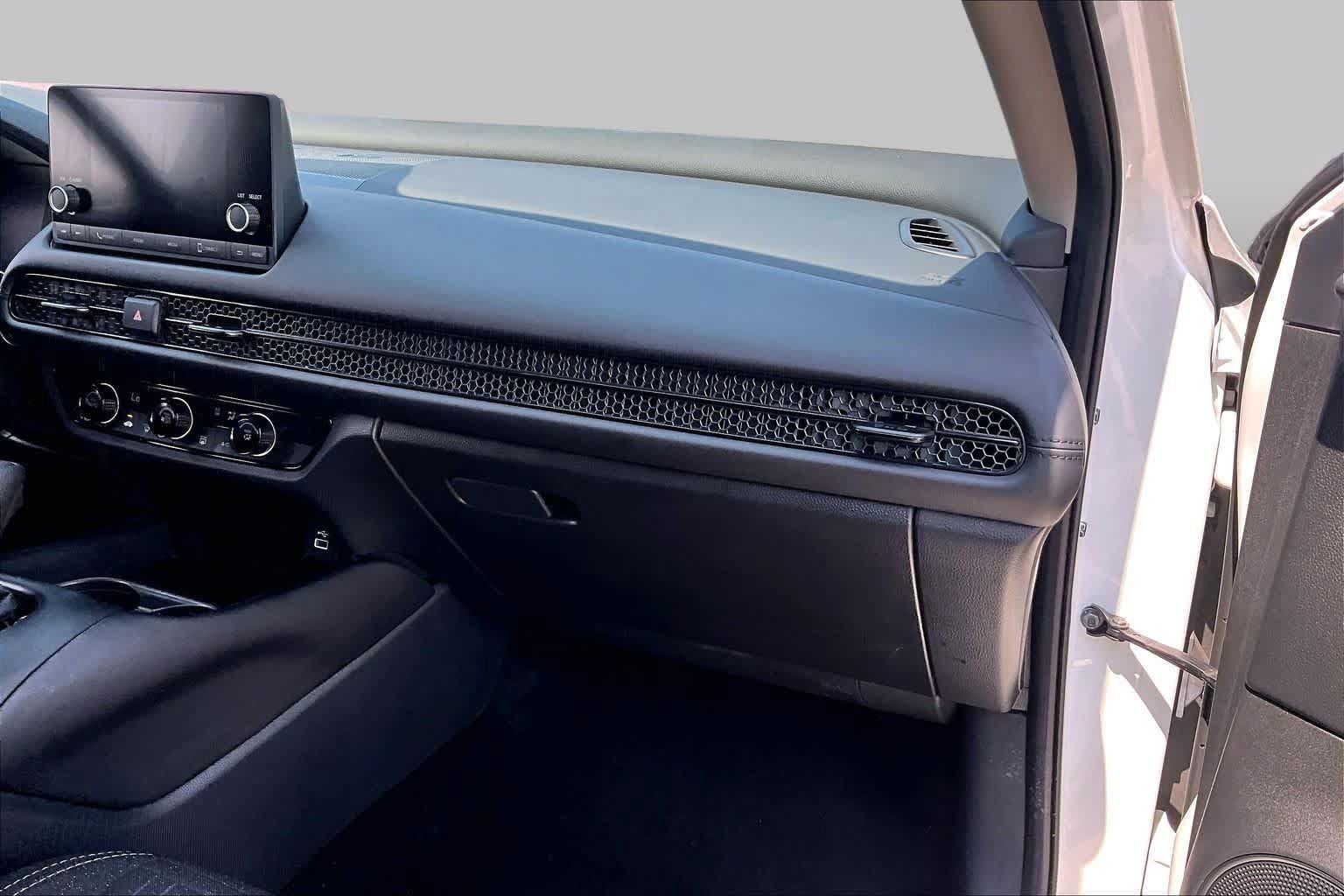 Used 2025 Honda HR-V LX image 19
