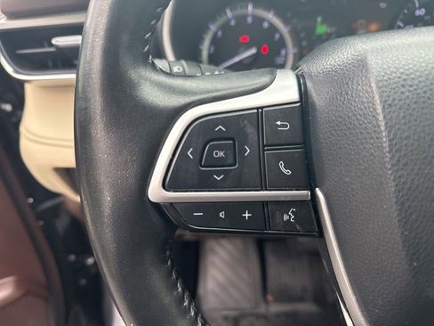 Used 2022 Toyota Highlander Limited image 12
