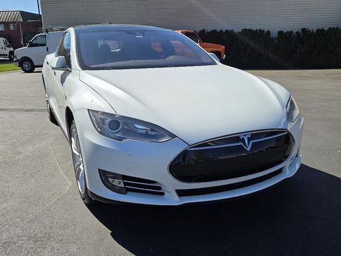 Used 2016 Tesla Model S 90D image 4