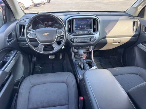 Used 2022 Chevrolet Colorado LT w/ Chrome Appearance Package RWD image 6