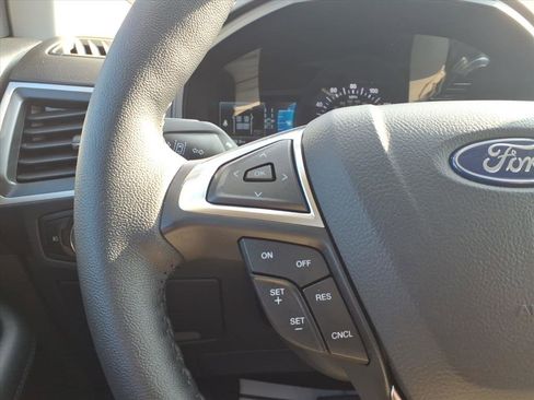 Certified 2024 Ford Edge SEL w/ Convenience Package image 17