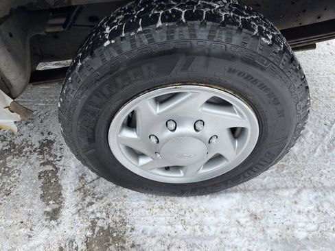 Used 2013 Ford E-350 and Econoline 350 XLT image 4