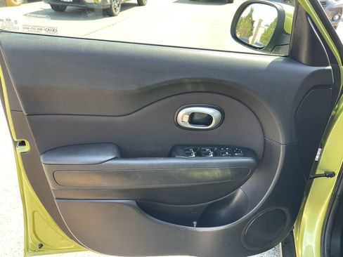 Used 2019 Kia Soul FWD image 23