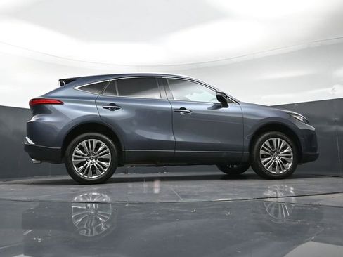 Used 2024 Toyota Venza XLE image 36