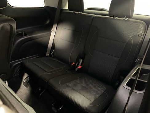 Certified 2023 GMC Acadia SLE w/ Driver Convenience Package image 22