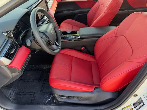 Used 2025 Toyota Camry XSE image 12