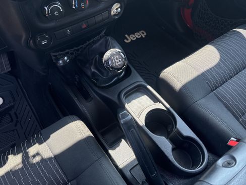Used 2012 Jeep Wrangler Sport AWD/4WD image 16
