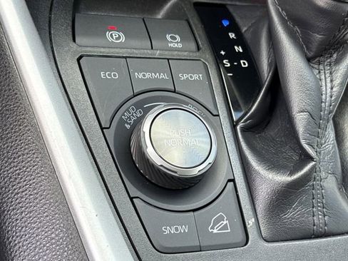 Used 2019 Toyota RAV4 Adventure image 32