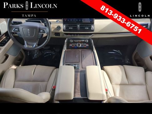 Used 2023 Lincoln Navigator Reserve AWD/4WD image 11