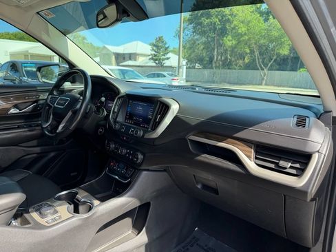 Used 2019 GMC Terrain Denali w/ Comfort Package FWD image 28