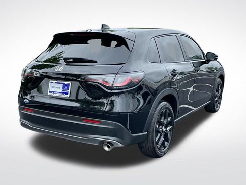 Certified 2025 Honda HR-V Sport image 6