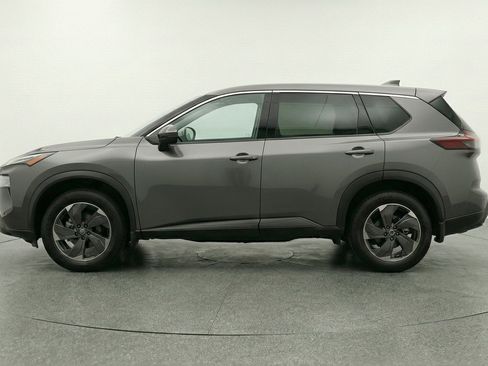 Used 2025 Nissan Rogue SV AWD/4WD image 5