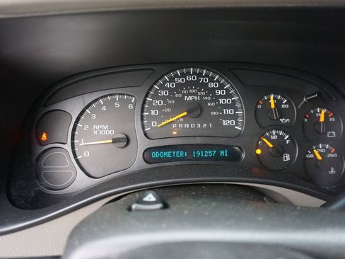 Used 2006 Chevrolet Silverado 1500 LT w/ Onstar Plus Package RWD image 5