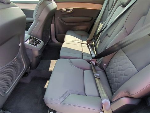New 2026 Volvo XC90 B6 Plus w/ Protection Package Premier image 17