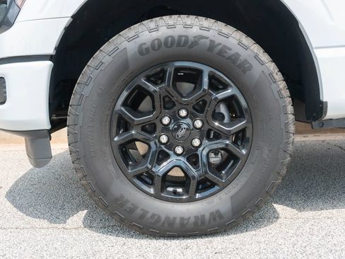 Used 2025 Ford F150 STX AWD/4WD image 5