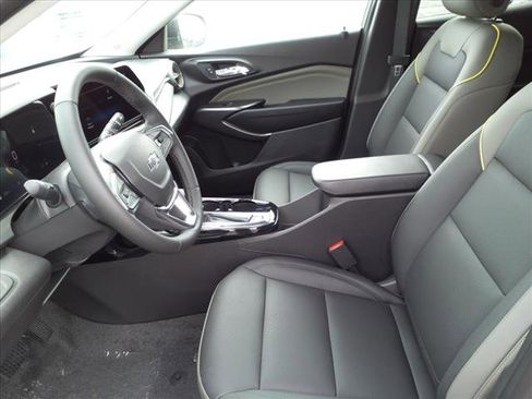 New 2025 Chevrolet Trax ACTIV w/ Driver Confidence Package image 11