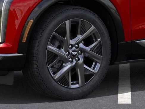 New 2026 Cadillac Optiq Luxury 2 image 9