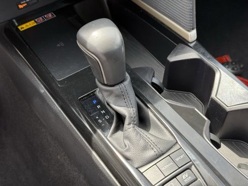 Used 2025 Toyota Camry SE image 24