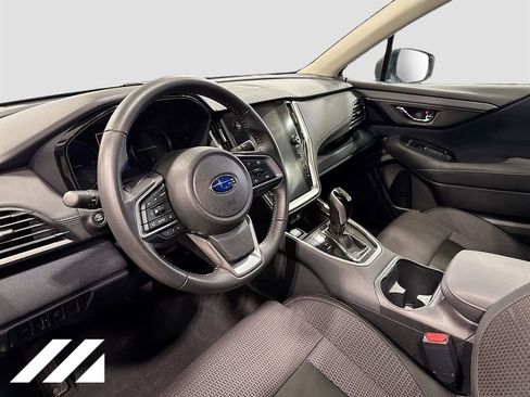 Used 2025 Subaru Outback Premium AWD/4WD image 8