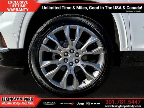 Used 2024 GMC Acadia Denali w/ Super Cruise Package FWD image 33