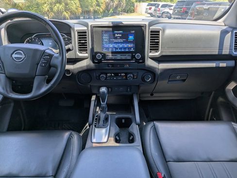Used 2024 Nissan Frontier SL w/ Technology Package RWD image 15