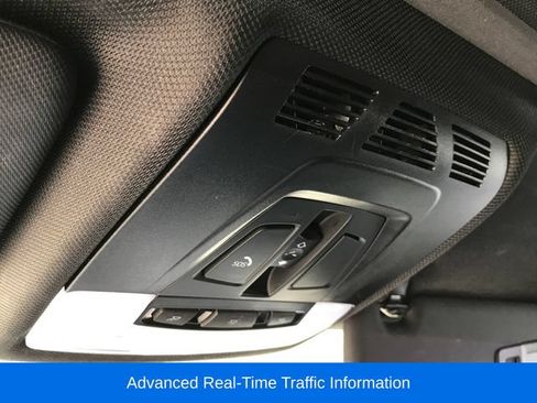 Used 2017 BMW 330i xDrive Sedan AWD/4WD image 12