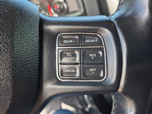 Used 2020 RAM 1500 Classic SLT w/ Luxury Group AWD/4WD image 29