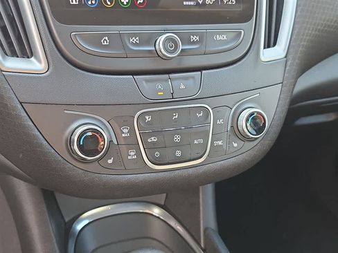 Used 2023 Chevrolet Malibu LT FWD image 38