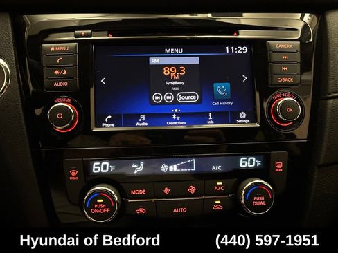 Used 2018 Nissan Rogue SV AWD/4WD image 19
