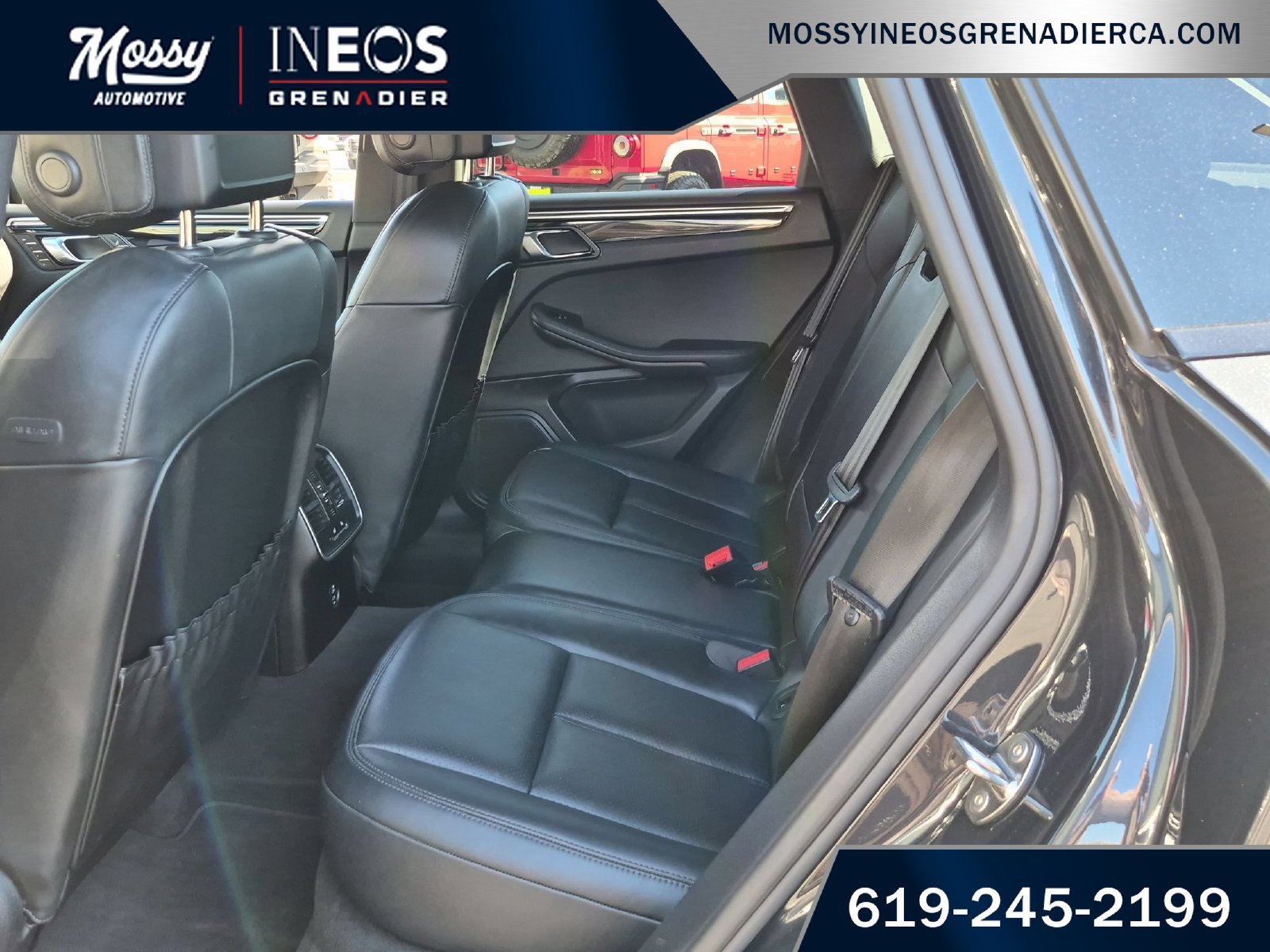 Used 2023 Porsche Macan AWD/4WD image 16