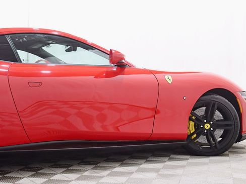 Used 2021 Ferrari Roma RWD image 12