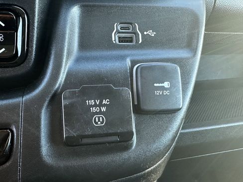 Used 2023 RAM ProMaster 2500 image 31