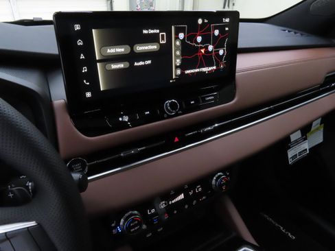 New 2025 Mitsubishi Outlander SEL image 15