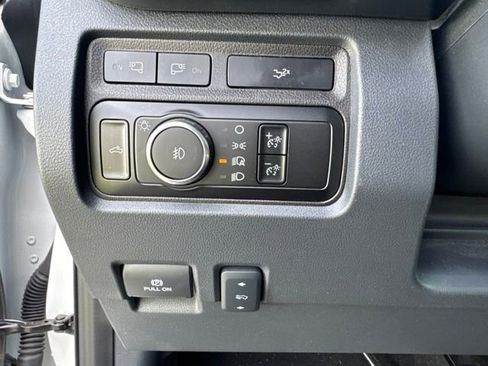 Used 2024 Ford F350 Lariat w/ Lariat Ultimate Package AWD/4WD image 20