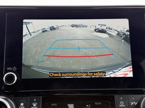 Used 2023 Toyota Highlander XLE image 33