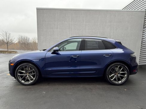 New 2026 Porsche Macan GTS image 2