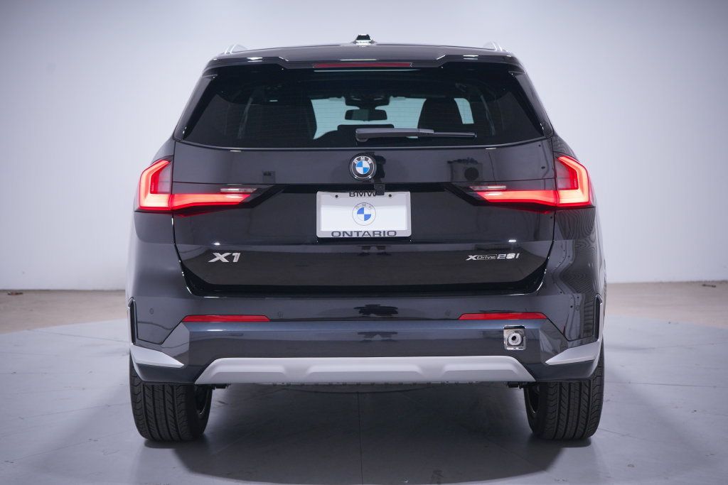 Used 2026 BMW X1 xDrive28i AWD/4WD image 5