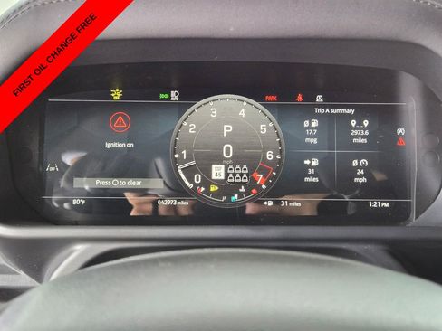 Used 2024 Land Rover Defender 130 X-Dynamic SE image 32