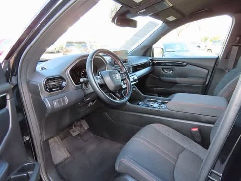 Certified 2023 Honda Pilot Sport image 2