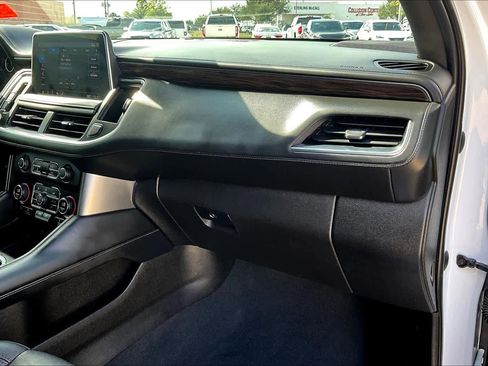 Used 2021 Chevrolet Tahoe Z71 image 18