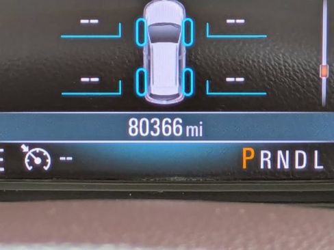 Used 2017 Buick Envision Essence FWD image 29