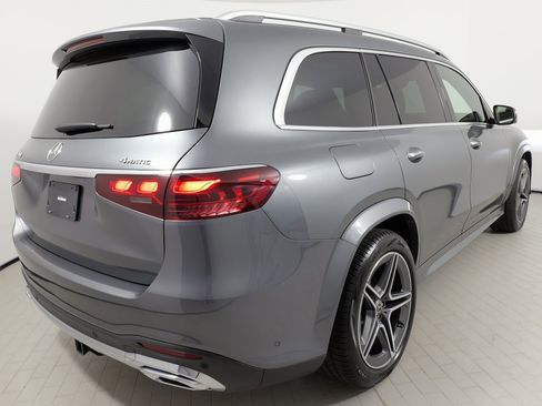 Used 2024 Mercedes-Benz GLS 450 4MATIC w/ AMG Line Exterior image 11