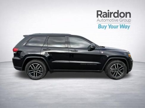 Used 2019 Jeep Grand Cherokee Trailhawk AWD/4WD image 8